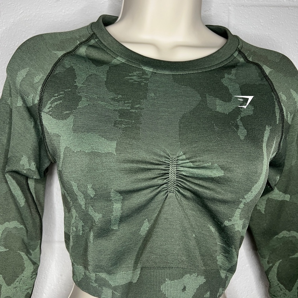 Gymshark Adapt Camo Seamless Long Sleeve Crop Top - Savanna | Green XS - Picture 4 of 5